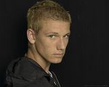 ������˹�����ٸ�(Alex Pettyfer)д��ͼƬ