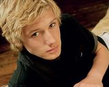 ˹ٸ(Alex Pettyfer)дͼƬ