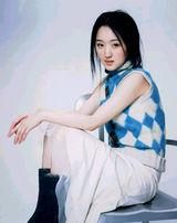 <em>杨钰莹</em>早年写真_<em>杨钰莹</em>写真集_<em>杨钰莹</em>人体写