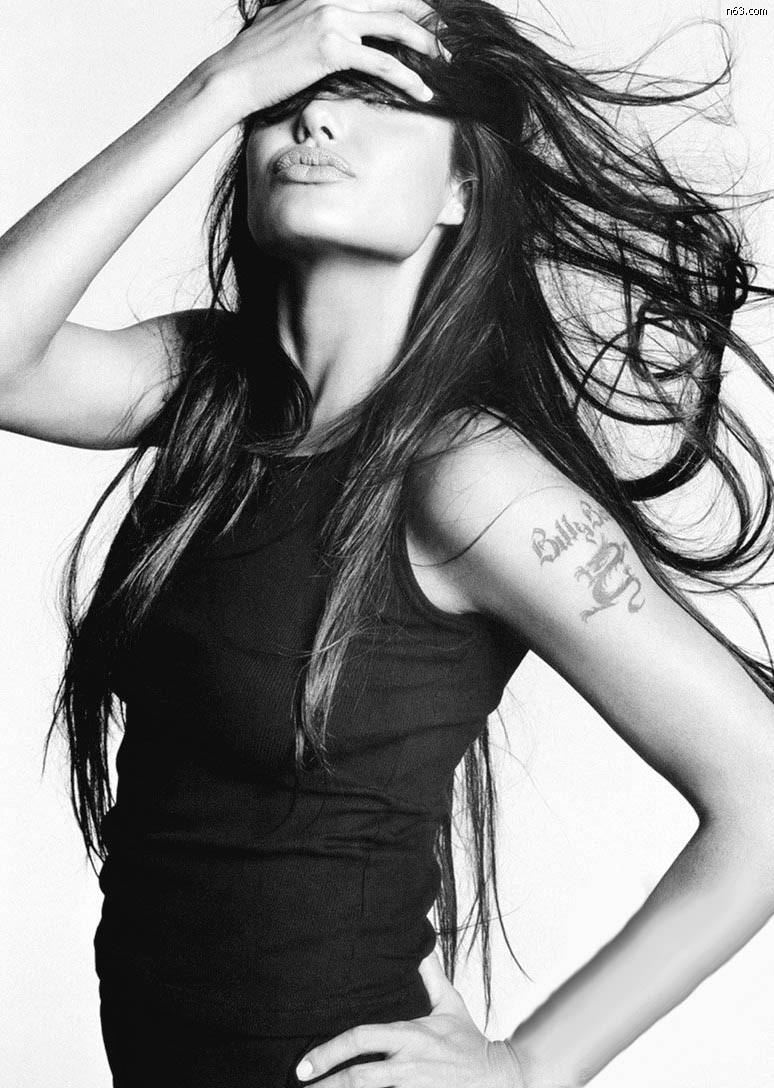 安吉丽娜·朱莉