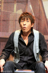 组图：《现代猛士录》热演 吕颂贤成“迷途羔羊”