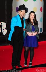 组图：2013全英音乐奖男星帅气亮相红毯