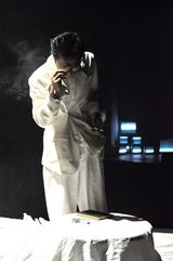 组图：孟京辉《臭虫》十三年后复活 摇滚游戏