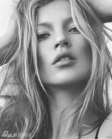 组图：超模凯特-莫斯性感出镜  大方裸露健康女色