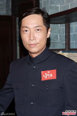 组图：马浚伟回TVB拍剧 与杨怡合演一对