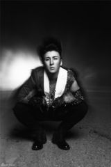 组图：曹轩宾新造型曝光 黑白色调预示突破新生