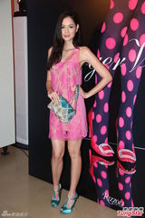 组图：徐濠萦染金发亮相称陈奕迅不刻意减肥