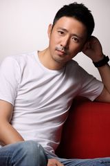 高清组图：高鑫生活写真 变身后现代都市型男