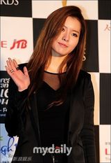 组图：少时等热爆首尔歌谣大奖 EXO大赢洒泪