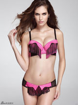 组图：性感超模卢瓦娜半裸 肌肤似雪遮娇乳