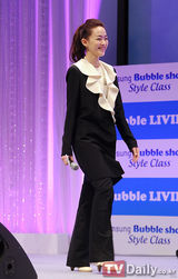 组图：韩星金允儿朴智允透露主妇小技巧