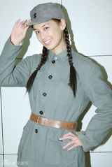 组图：盘点明星帅气军装造型 男星阳刚女星飒爽