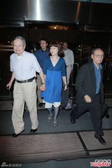 组图：林青霞盛装捧场刘晓庆 杨振宁携娇妻现身