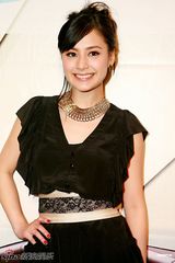 高清组图：阿娇参加活动 陈冠希道歉来得太迟