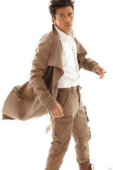 组图：唐文龙发布酷帅写真 化身勇敢冒险王 