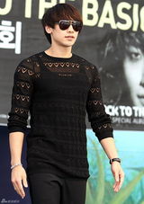 幻灯组图：Rain在首尔龙山IPARK举行签名会