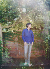 组图：福山雅治登11月《anan》 展秋日闲情