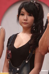 组图：吴宗宪开心过生日赞爱女 避谈高凌风婚变