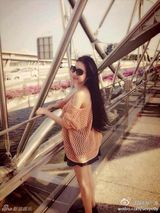 组图：越南网络红人小逸晒私照 童颜巨乳晒半球