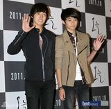 组图：郑雨盛(郑宇成)宋允儿等助阵宋慧乔《今天》VIP首映