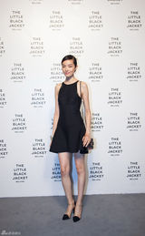 组图：周迅章子怡老佛爷摄影展时尚斗艳