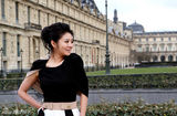 组图：安以轩巴黎街头写真曝光 大气风格浑然天成