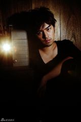 高清图：陈柏霖全新写真 摒弃稚嫩散发熟男魅力