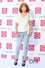 组图：朴宰范亮相时尚活动晒纹身 李相烨帅气