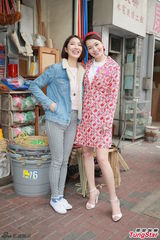 组图：李亚男拍摄外景 称王祖蓝未求婚