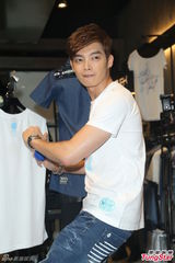 组图：辰亦儒返台会粉丝 期待重回歌手身份