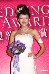 组图：陈嘉桓诸葛紫岐盛装亮相婚礼杂志颁奖礼