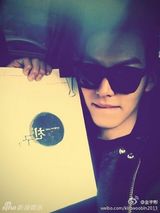 组图：金宇彬粉丝破百万晒帅照 网友呼唤多更新