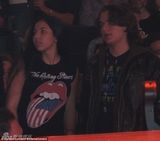 MJ女儿与生母亲密度周末 长子携女友看演出(图)