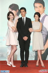 组图：林心如夸杨一展身材肥美 拍偶像剧无压力