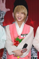 组图：Wonder Girls西野加奈亮相台视除夕节目