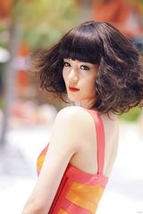 组图：唐于鸿沙滩写真展夏日风情 俏丽妩媚致命诱惑