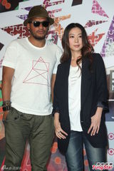 组图：陈绮贞结婚无着落 张震岳猛健身晒成黑炭