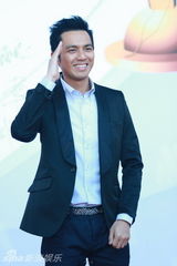 幻灯：第10届百合奖红毯星光熠熠 汤唯成最大亮点