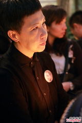 组图：张国荣逝世11周年 歌迷文华酒店悼念哥哥