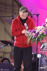 组图：海清带病上阵潮盛典 周立波自称上海最潮人