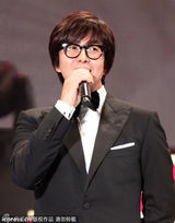 组图：金贤重出席韩流大赏 裴勇俊尹恩惠获最佳