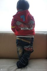 组图：微镜头下的小小志 呆萌可爱完胜童颜老爸