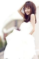 组图：“结婚狂”姚笛婚纱照曝光：20岁我就想结婚