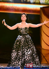 高清组图：金秀贤获大众文化奖 EXO-K等热唱助阵