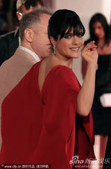 组图：《黑马》首映 布莱尔带初生儿子走红毯