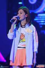 组图：谭咏麟新歌获赞 阿Sa(蔡卓妍)事前不知阿娇(钟欣桐)改名