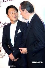 幻灯图：黎明明显发福苏有朋成熟蓄须出席男装活动