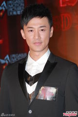 高清组图：吴千语叹没空庆生 与林峰情侣同台