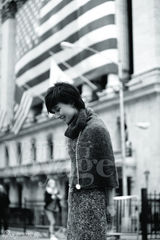 组图：王珞丹纽约旅行大片 都市街头淡定从容