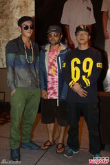 组图：陈冠希将开唱出碟 记者问封杀被请出场